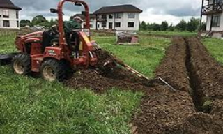 Копка траншей для водопровода в Добрянке: цена за метр от 944 руб.
