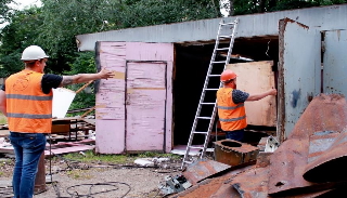 Демонтаж гаражей в Добрянке, цена от 1782 руб. – услуги под ключ от 2Землекопа-Дбр